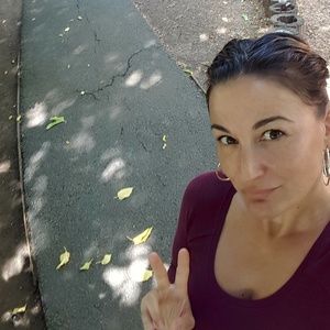 Meet your Posher, Mercedes